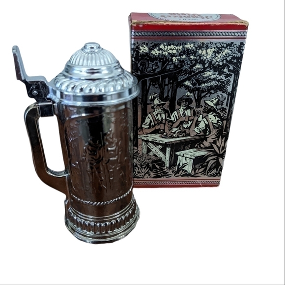 𝅺2/$15 Avon Hunter's Stein Wild Country After Shave 8 FL OZ - Picture 1 of 8